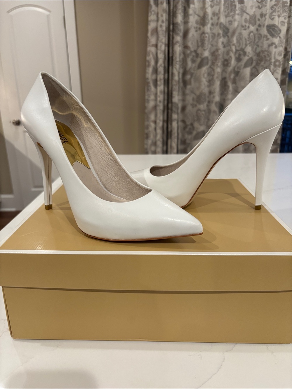 Michael Kors White Pointed-Toe Stiletto Pumps